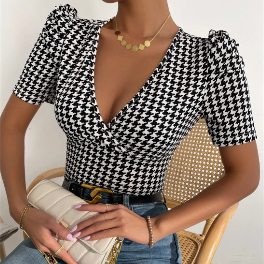 Elara Stylish Stand-Up V-Neck Black and White Plaid Short Sleeve Top