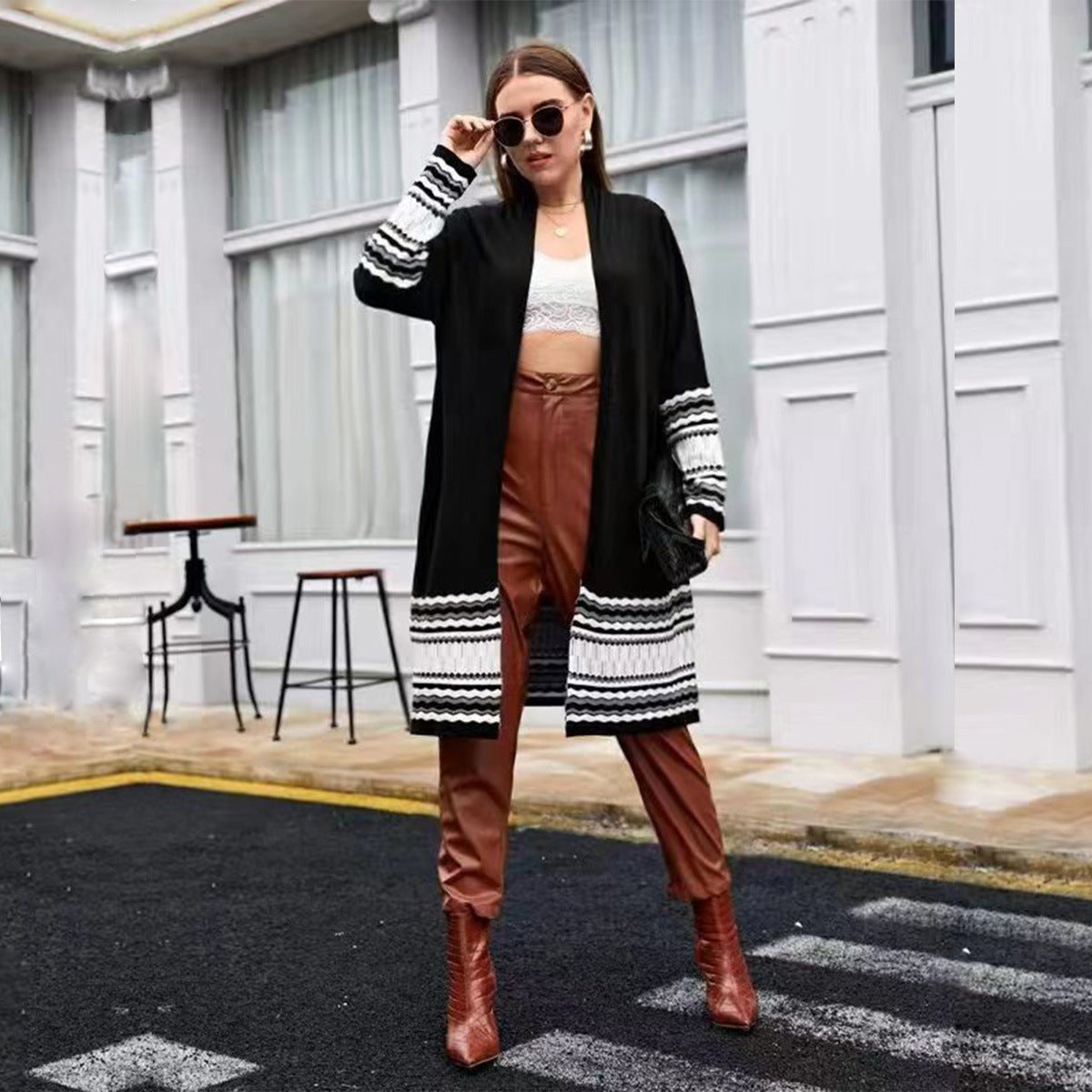 Große Woll-Strickjacke von Clara Brooks – lange Ärmel, verlängerte Länge, Lotuswurzel