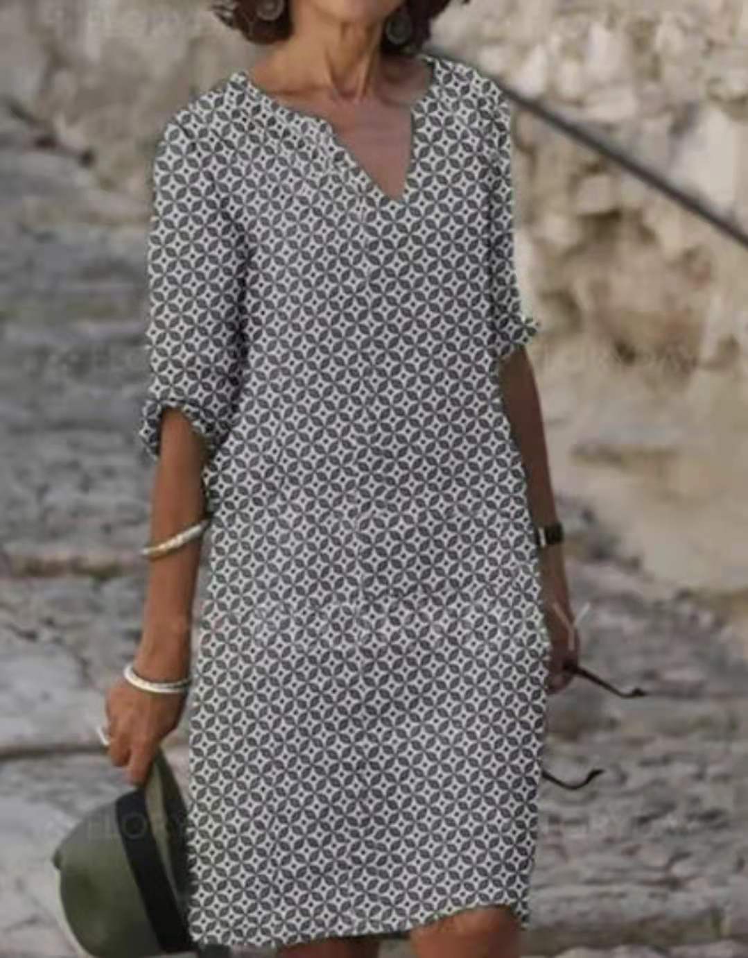Elara Damenkleid mit mittellangen Ärmeln und digitalem Blumendruck – lässige A-Linie